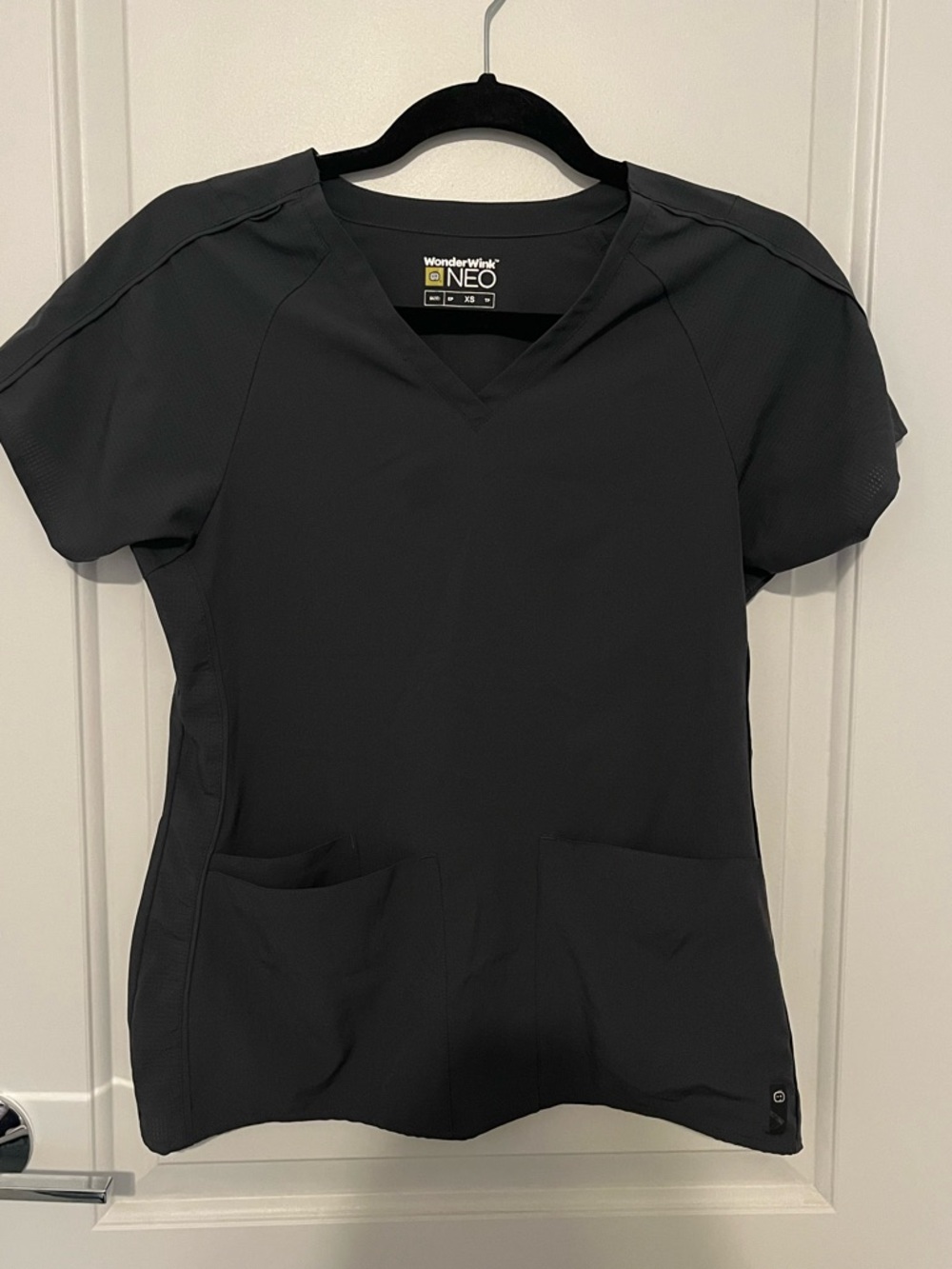 WonderWink NEO Black V-Neck Short Sleeve Scrub Top